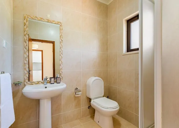 Comfort Relax W Pool Near *